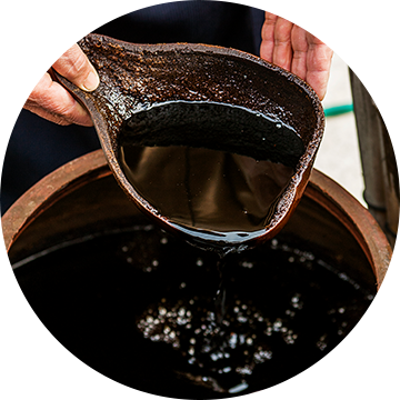 명인의 노하우가 담긴 등뼈가 비법 양념장